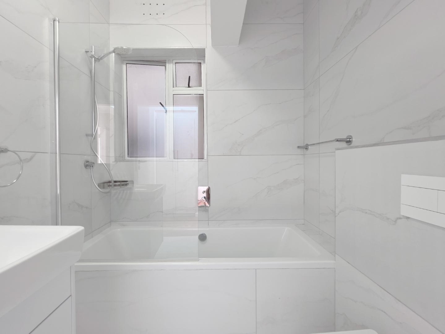 2 Bedroom Property for Sale in Sea Point Western Cape